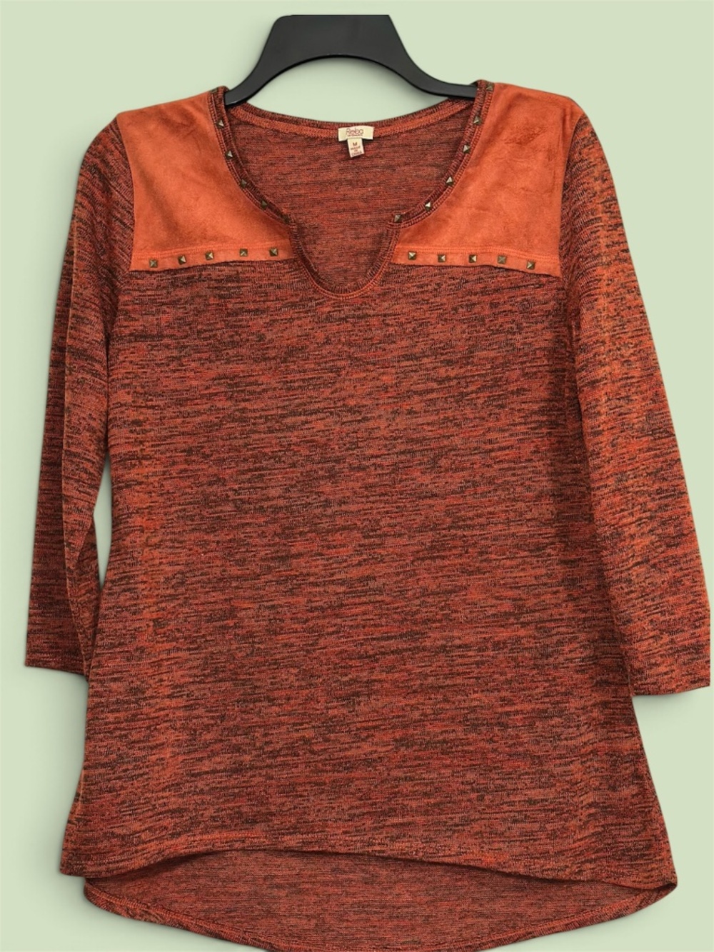 Reba size M Quarter Length Sleeve Top